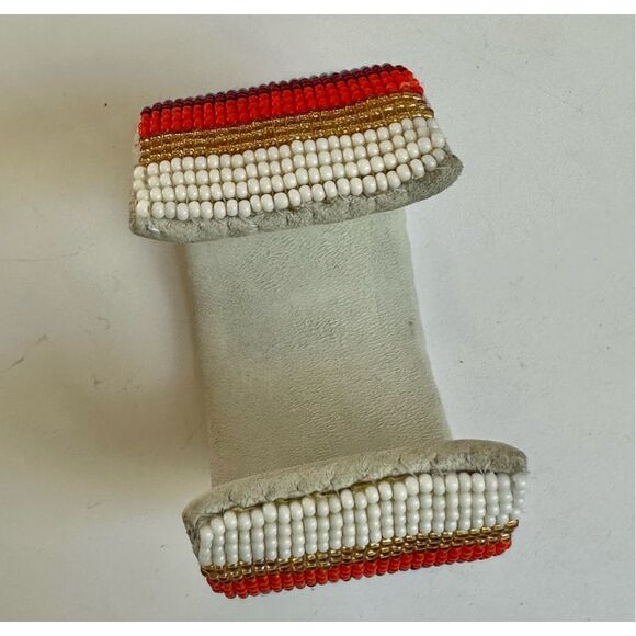 Handmade Beaded Cuff Bracelet – Turtle Design & Rainbow Stripes 🐢🌈 - Picture 7 of 8